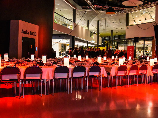 Eatery Eventlokal - Dukning avlånga bord