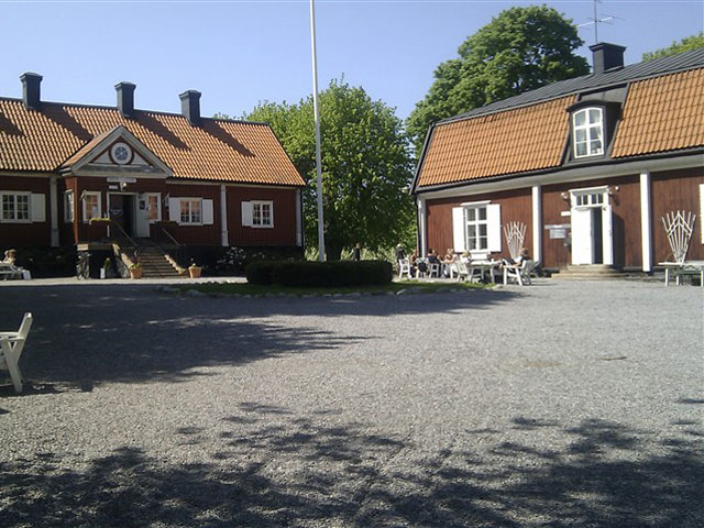 Farsta Gård - Utsidan av hus