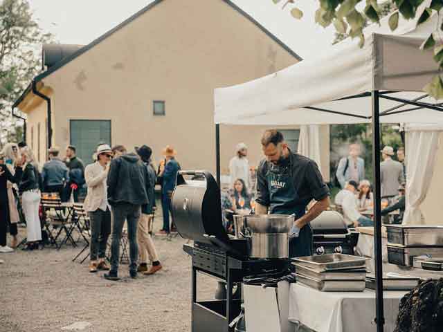 Bellevue Festvåning Roslagstull - Grillning på gården