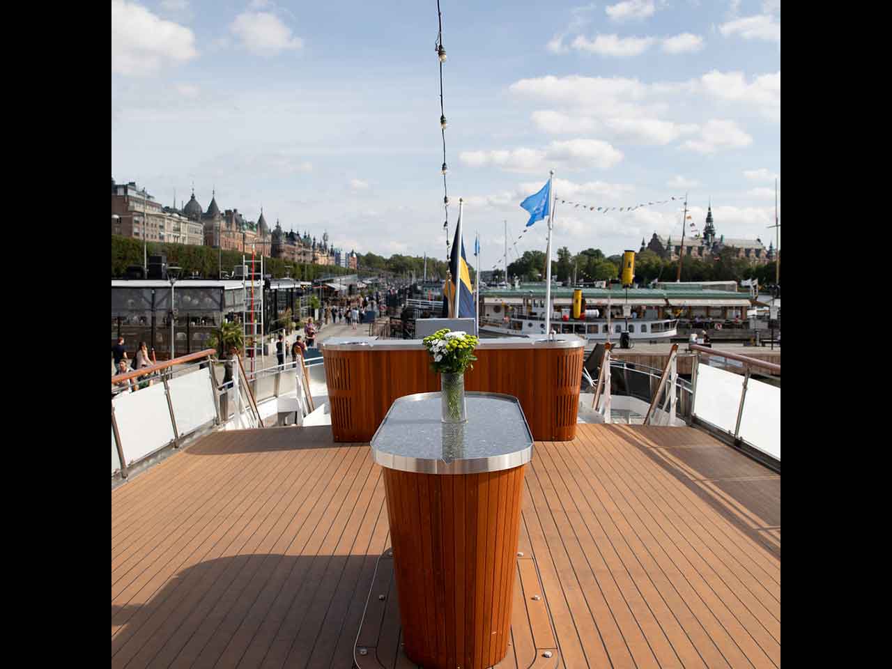 Grill och bar på Blue Charm