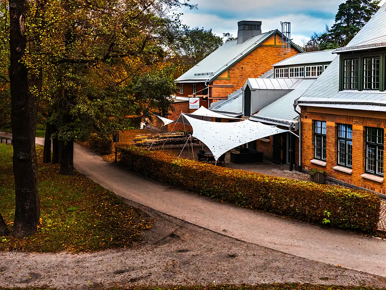 Kräftan Festvåning vid Roslagstull - Kräftans uteplats med tält