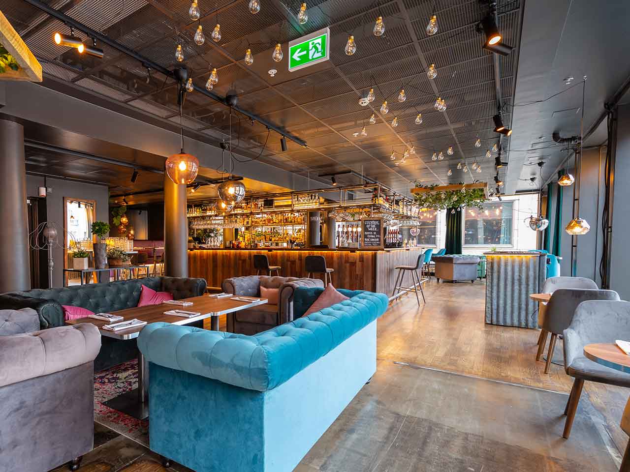 Lokal är en festvåning vid Hötorget